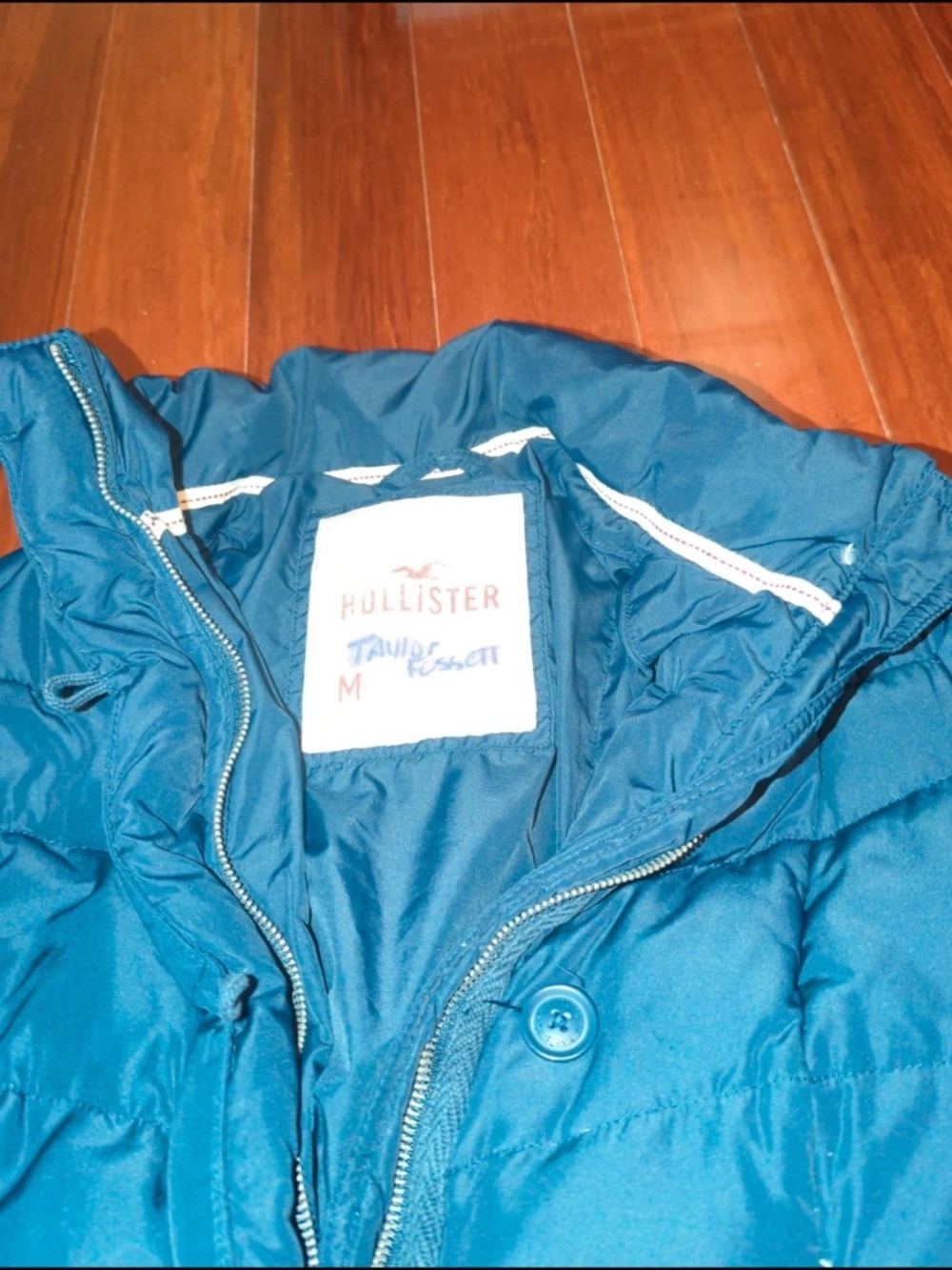 Hollister Women's Navy Quilted Puffer Jacket - Picture 4 of 4